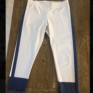 Cowboys Football Uniform Women’s Capri Leggings